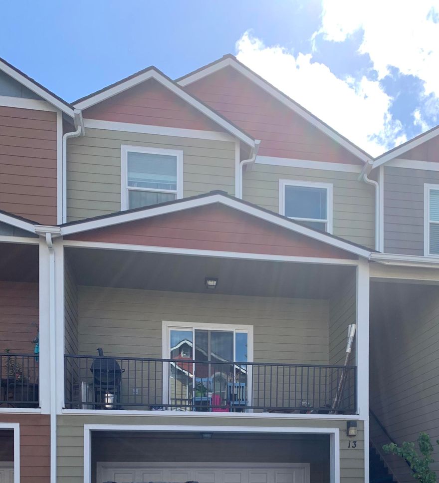 Well maintained townhome conveniently located in Medford.  This low maintenance property features 3 bedrooms and 2 bathrooms with open living space, and an oversized two car garage.  Bedrooms are spacious, and all appliances are included!  Unwind and enjoy the fresh air on the balcony; directly off of the living room.  Great opportunity to purchase something clean and move-in ready.  Schedule your tour today!