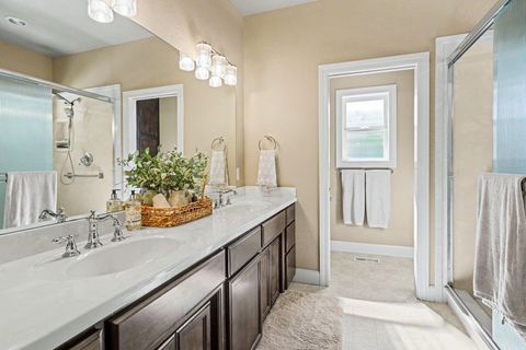 Tiny photo for 1043 Sandoz Street, Central Point, OR 97502 (MLS # 220221171)