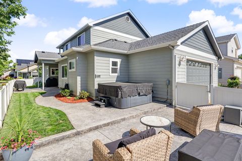 Tiny photo for 1043 Sandoz Street, Central Point, OR 97502 (MLS # 220221171)