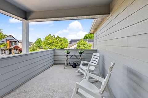 Tiny photo for 1043 Sandoz Street, Central Point, OR 97502 (MLS # 220221171)