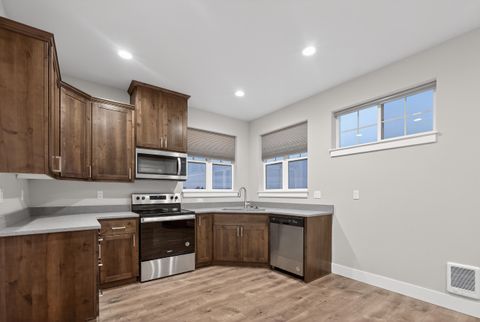 Tiny photo for 917 NE Discovery Loop, Prineville, OR 97754 (MLS # 220214237)