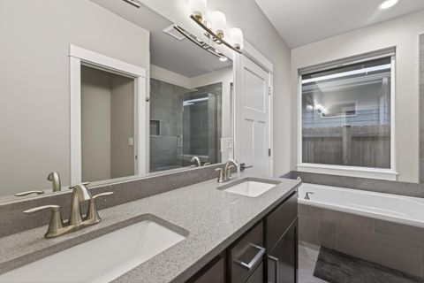 Tiny photo for 917 NE Discovery Loop, Prineville, OR 97754 (MLS # 220214237)