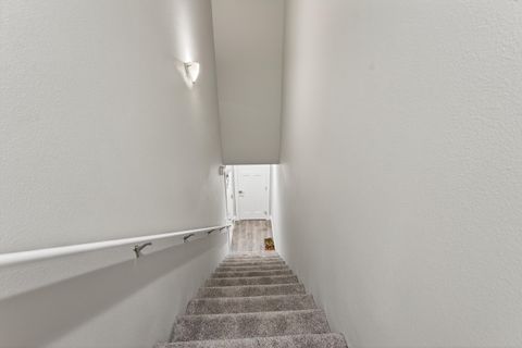 Tiny photo for 917 NE Discovery Loop, Prineville, OR 97754 (MLS # 220214237)