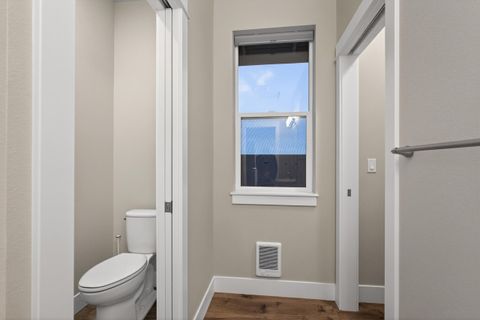 Tiny photo for 917 NE Discovery Loop, Prineville, OR 97754 (MLS # 220214237)