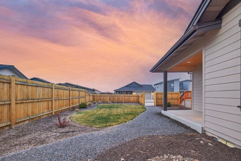 Tiny photo for 917 NE Discovery Loop, Prineville, OR 97754 (MLS # 220214237)