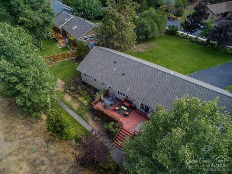 Hunters Circle - Residential