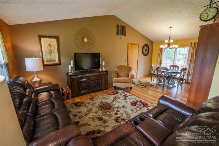 Hunters Circle - Residential