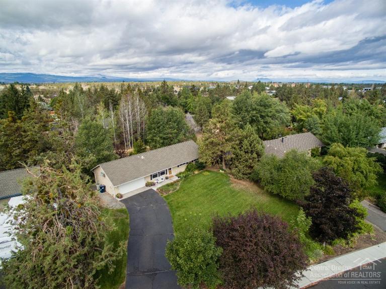 Hunters Circle - Residential