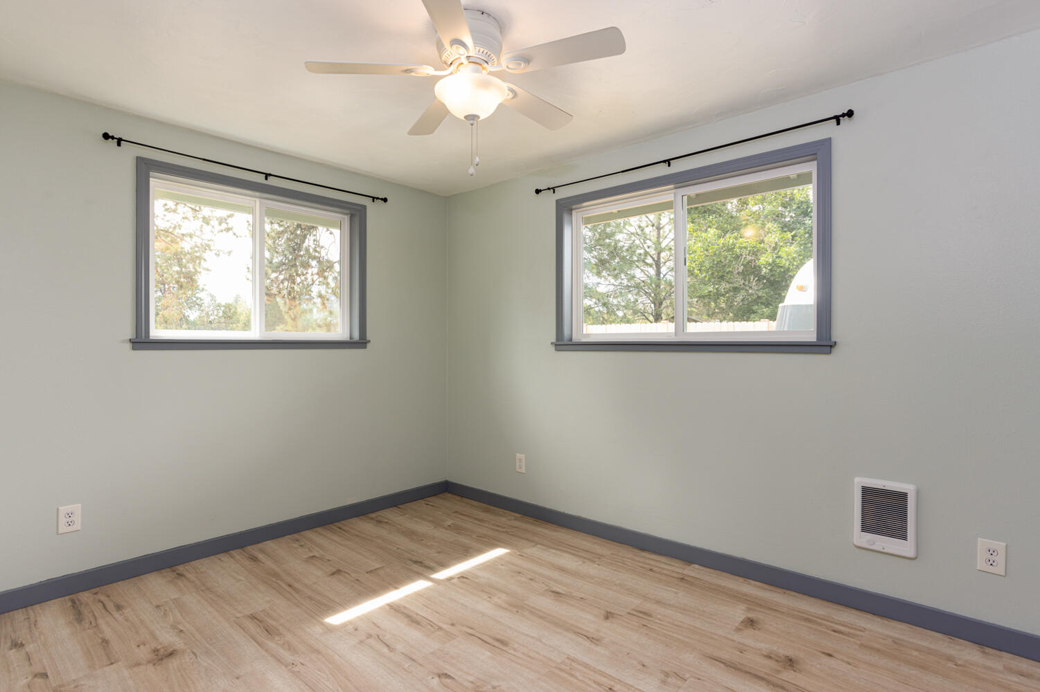 Janela Court - Residential