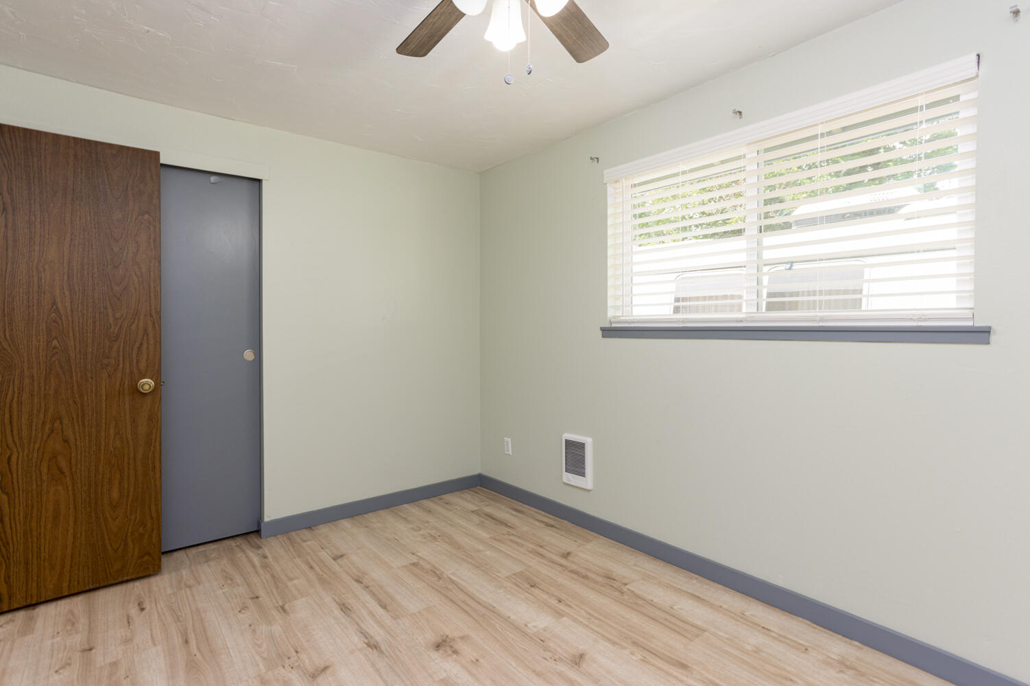 Janela Court - Residential