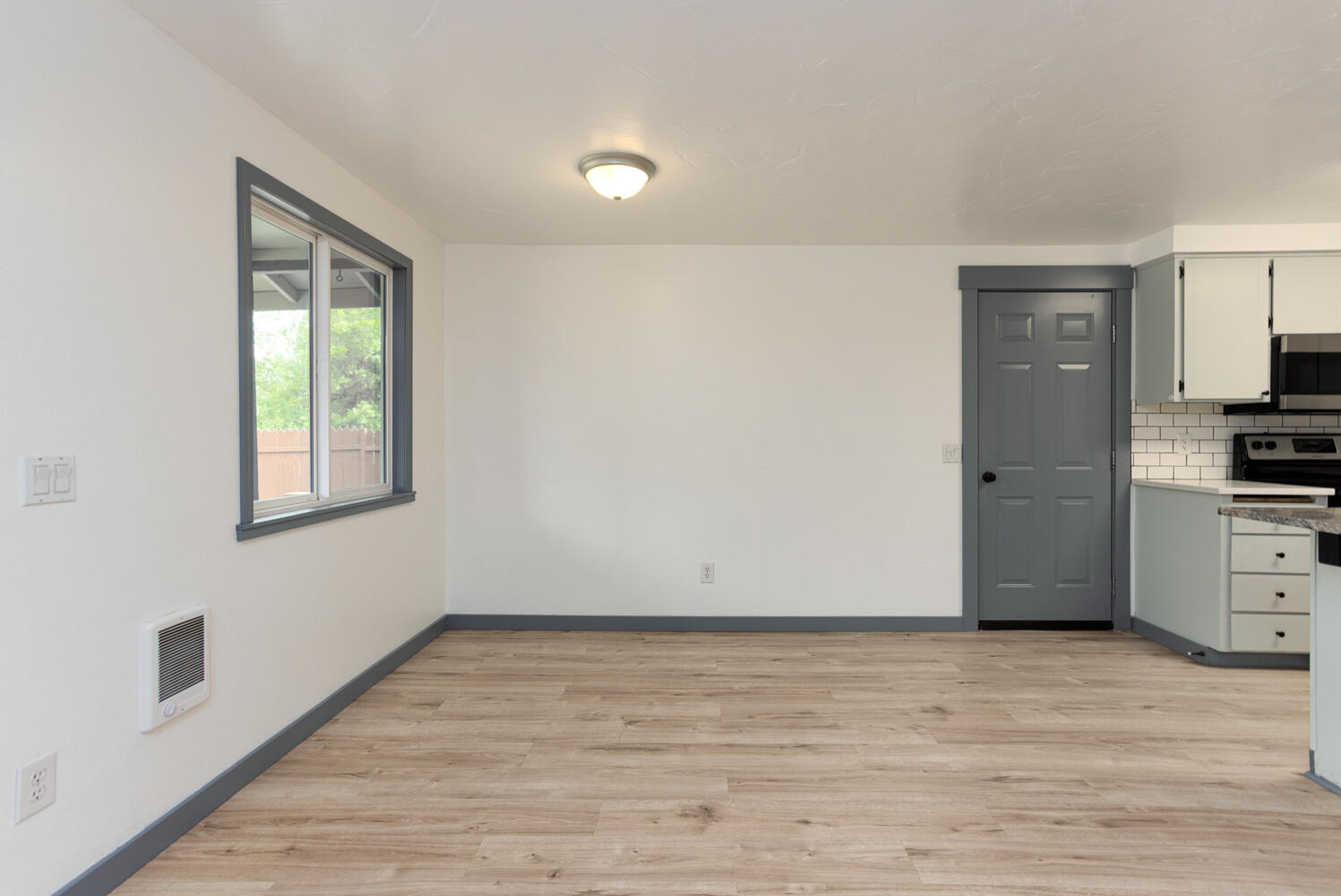 Janela Court - Residential