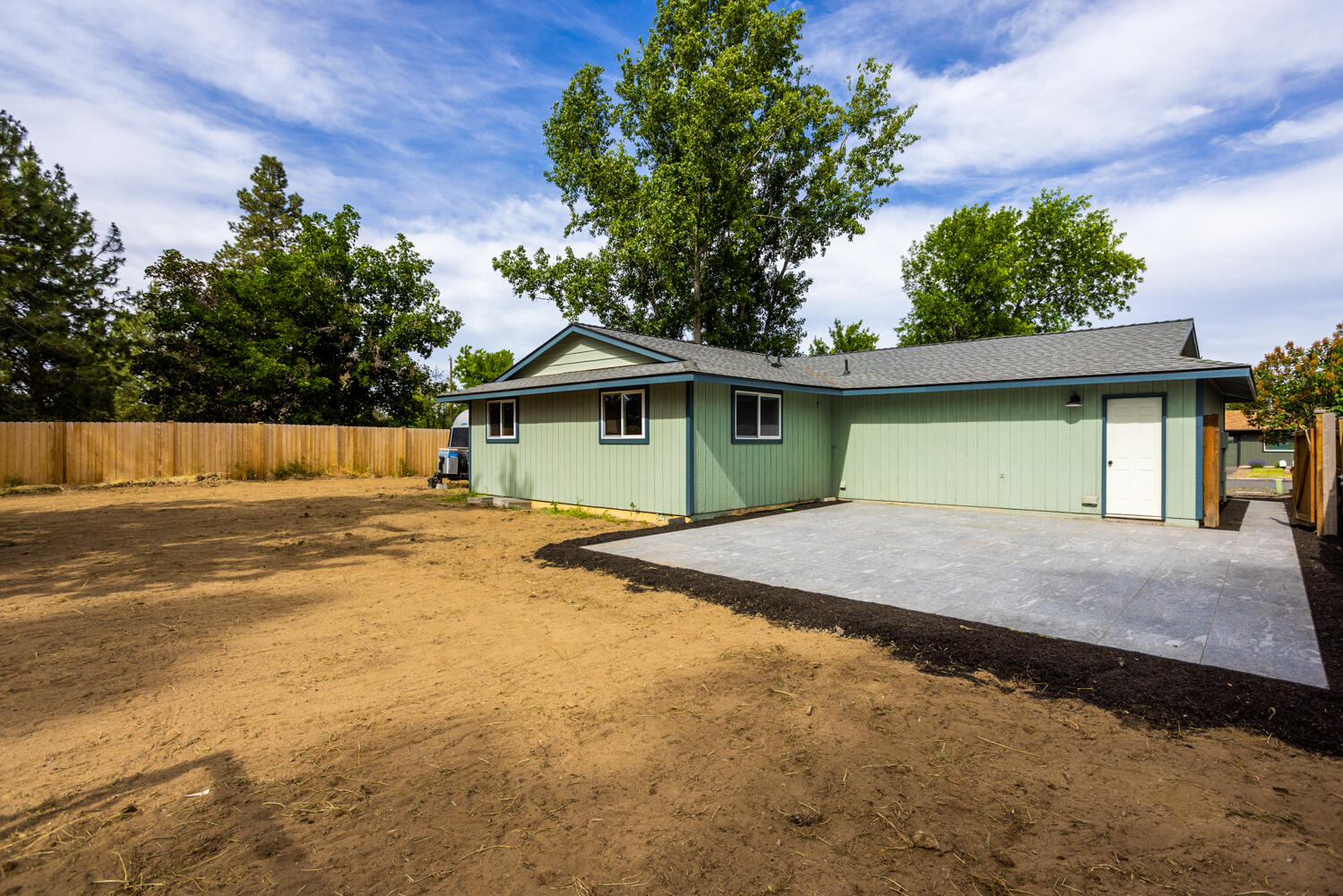 Janela Court - Residential