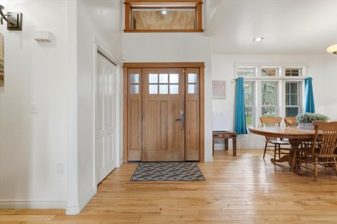 Tiny photo for 17179 Island Loop Way, Bend, OR 97707 (MLS # 220219786)
