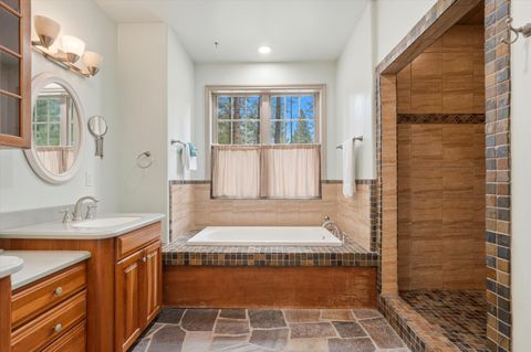 Tiny photo for 17179 Island Loop Way, Bend, OR 97707 (MLS # 220219786)