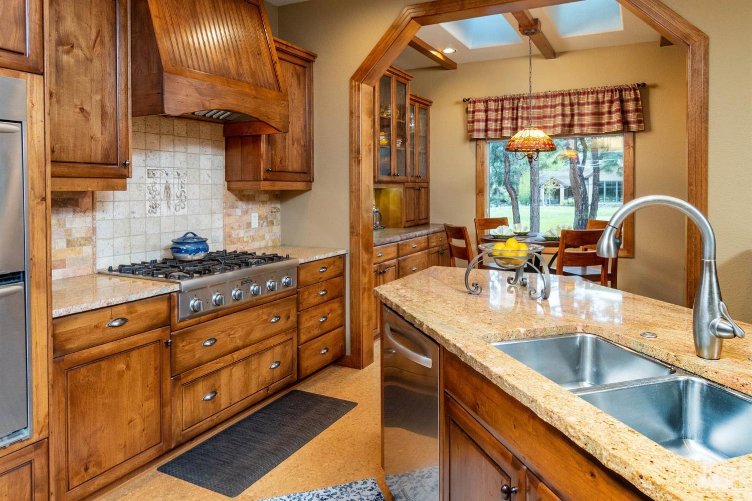 Broken Top - Residential