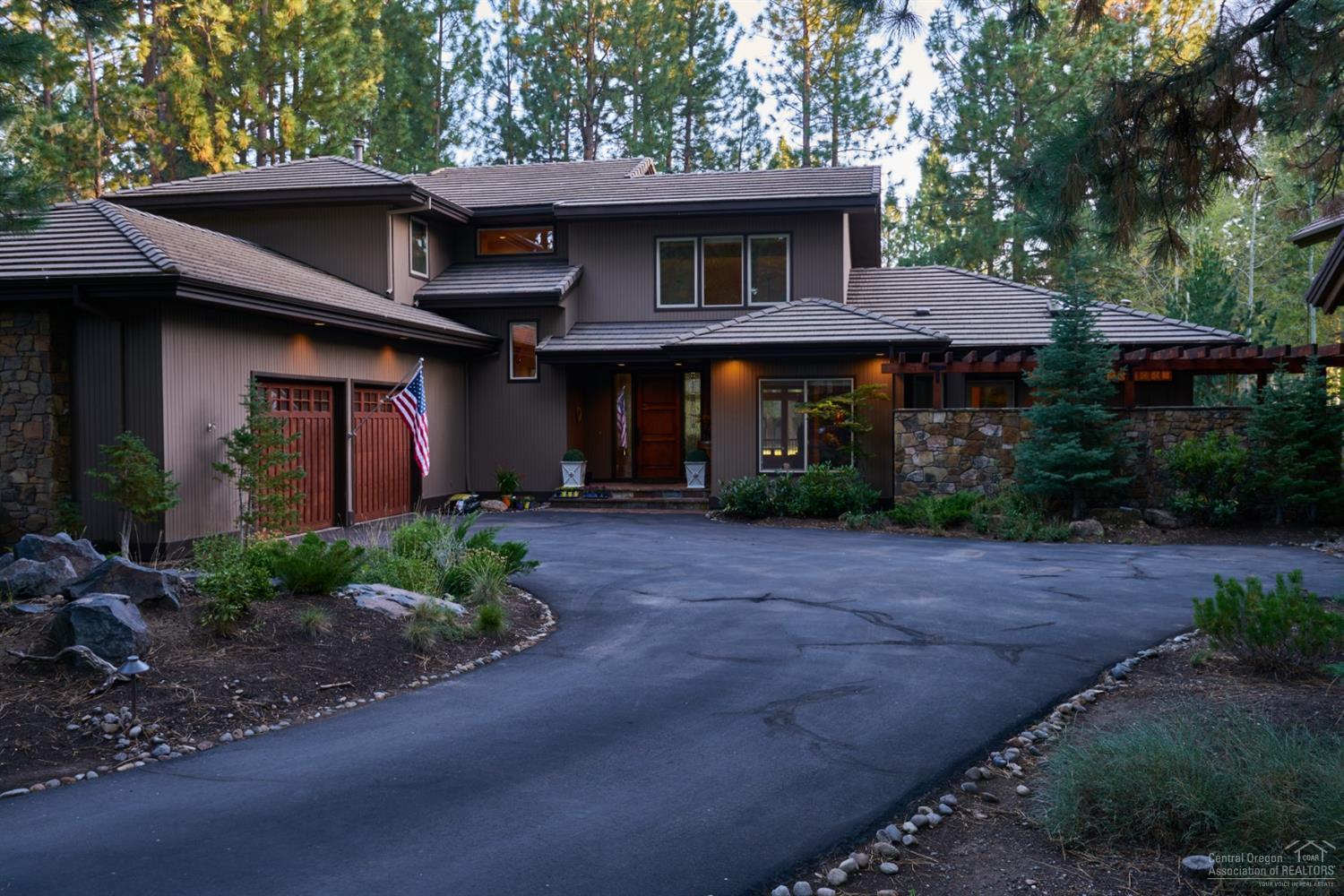 Broken Top - Residential