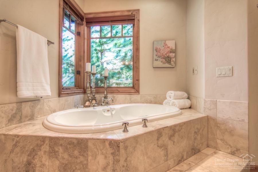 Broken Top - Residential