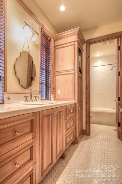 Broken Top - Residential