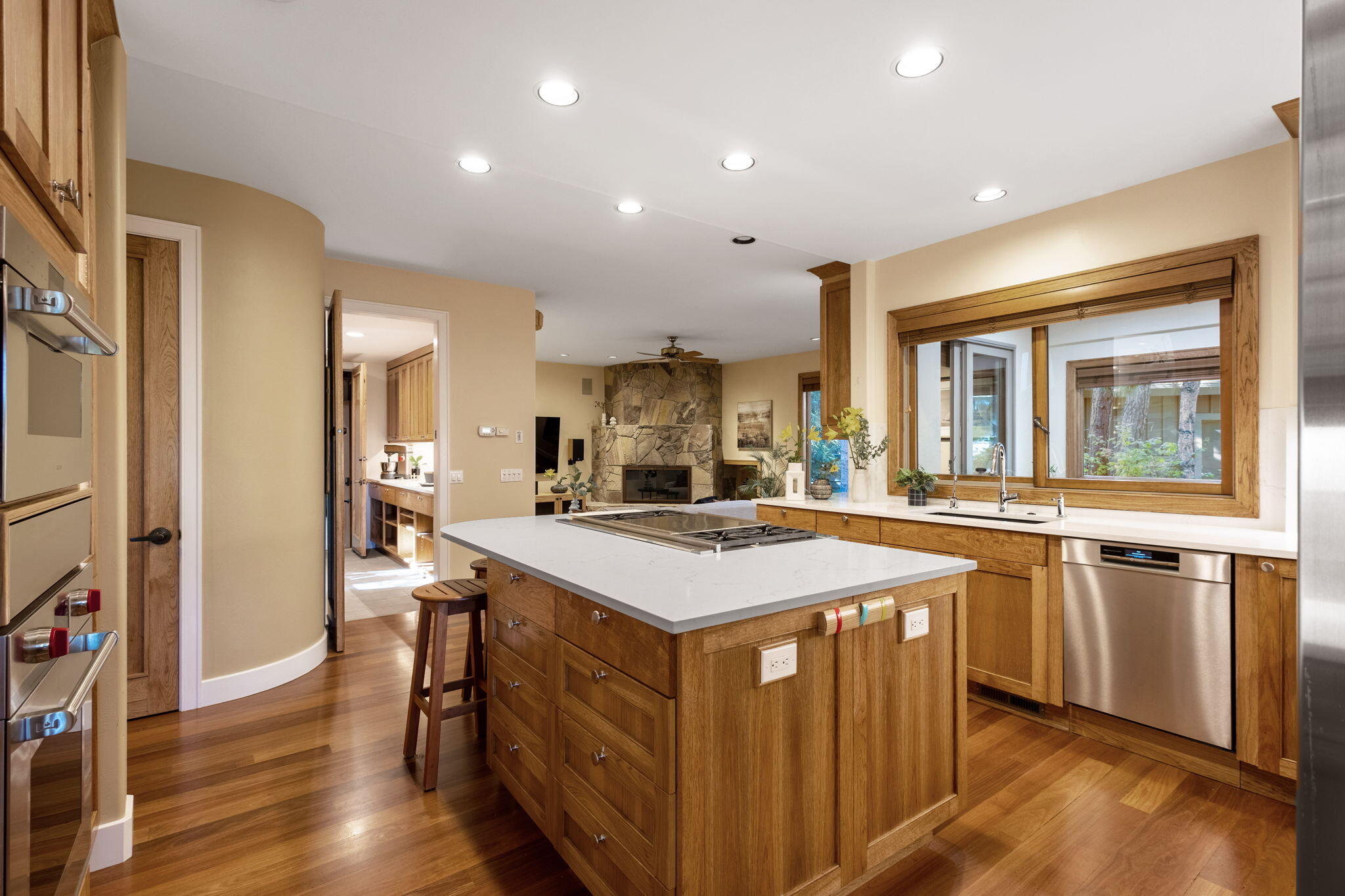 Broken Top - Residential