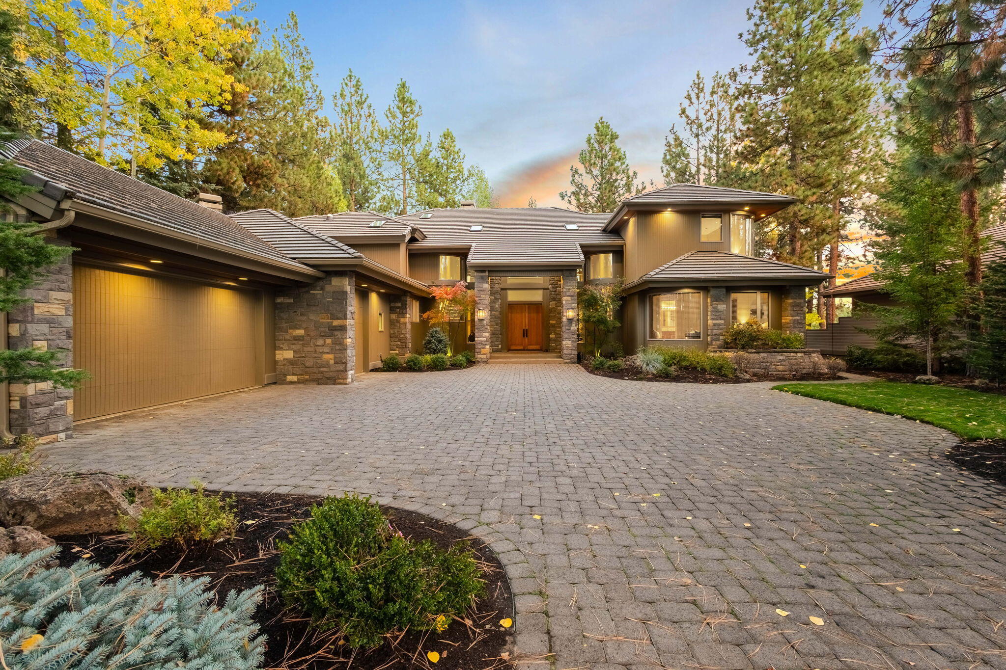 Broken Top - Residential