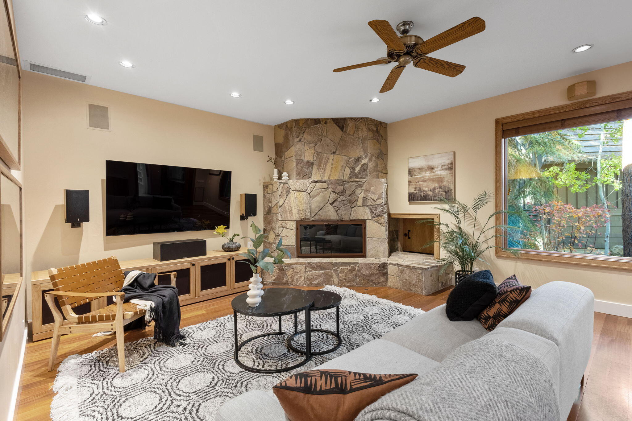 Broken Top - Residential