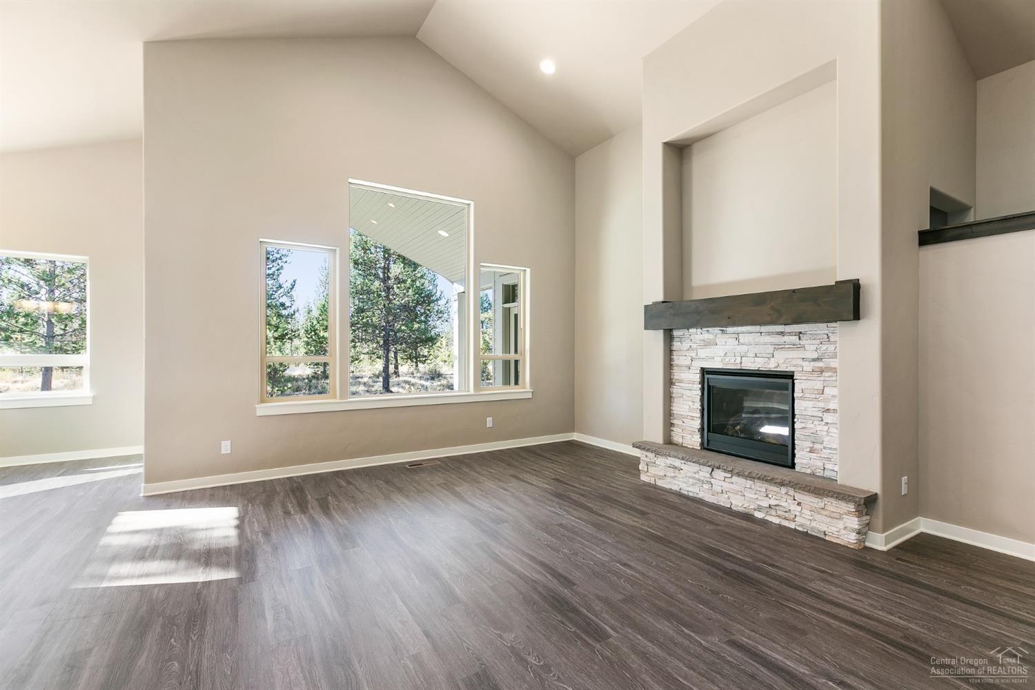 Crescent Creek - Residential