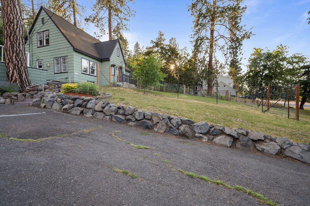 Lake Shore Gardens - Residential