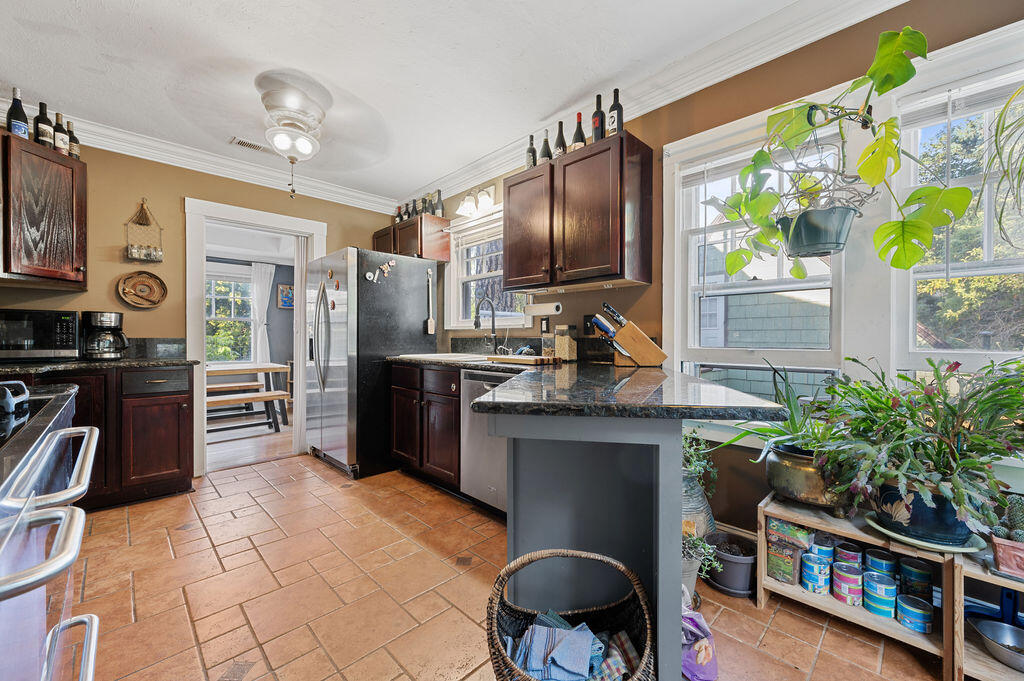 Lake Shore Gardens - Residential