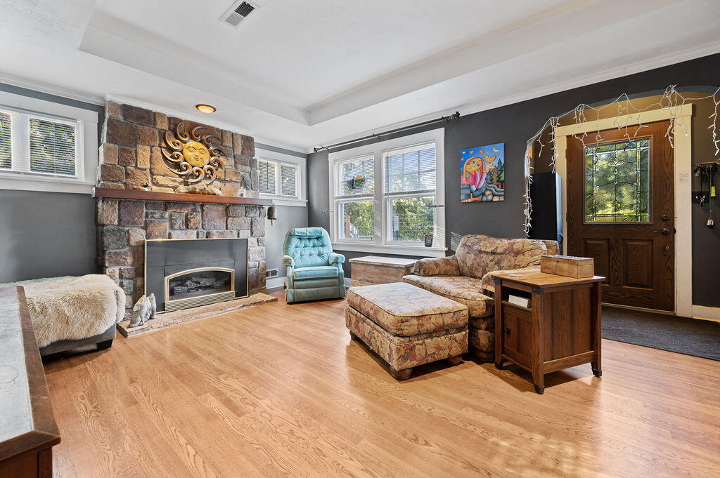 Lake Shore Gardens - Residential