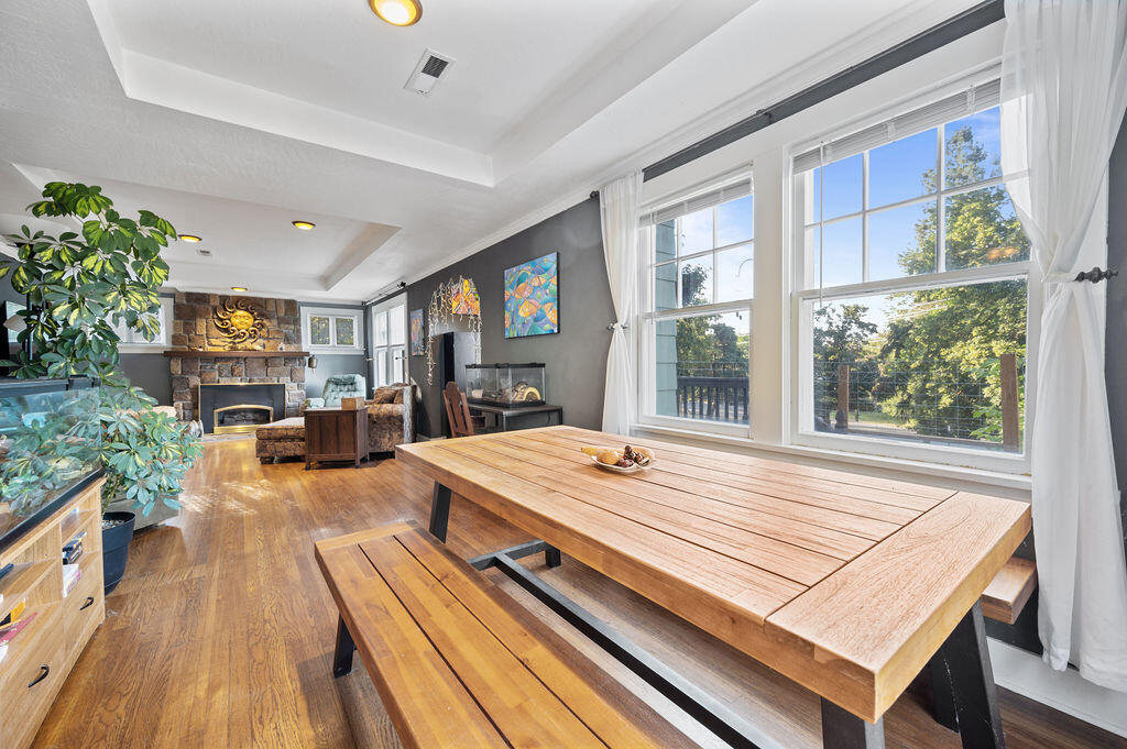 Lake Shore Gardens - Residential