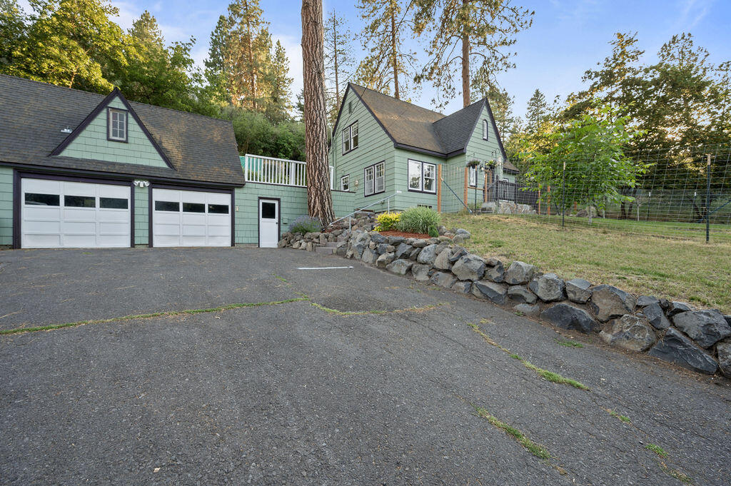 Lake Shore Gardens - Residential