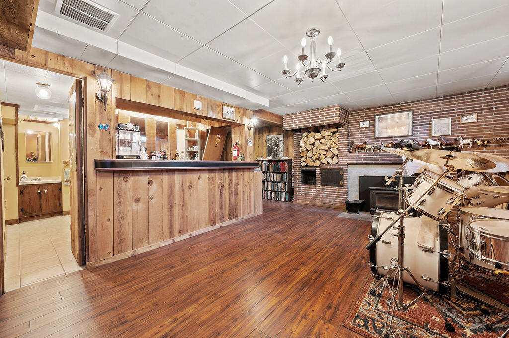 Lake Shore Gardens - Residential