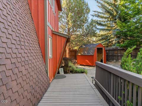 Tiny photo for 61170 Ferguson Road, Bend, OR 97702 (MLS # 220223550)