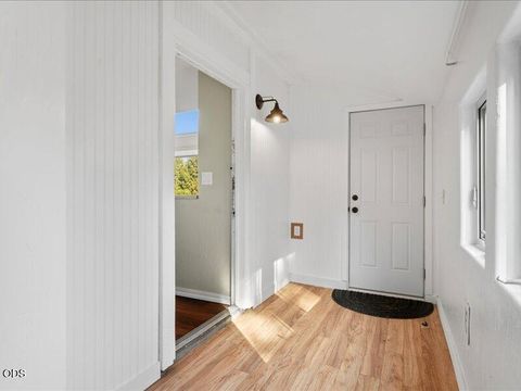 Tiny photo for 61170 Ferguson Road, Bend, OR 97702 (MLS # 220223550)