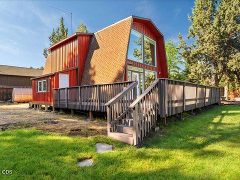Tiny photo for 61170 Ferguson Road, Bend, OR 97702 (MLS # 220223550)