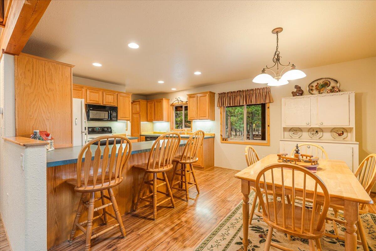 Wagon Trail Acreages - Residential