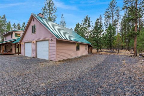 Tiny photo for 152038 Conestoga Road, La Pine, OR 97739 (MLS # 220211486)