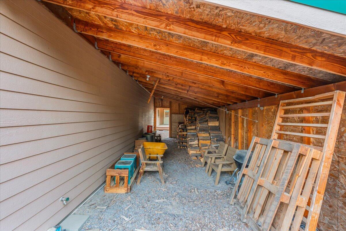 Wagon Trail Acreages - Residential