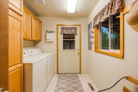 Tiny photo for 152038 Conestoga Road, La Pine, OR 97739 (MLS # 220211486)