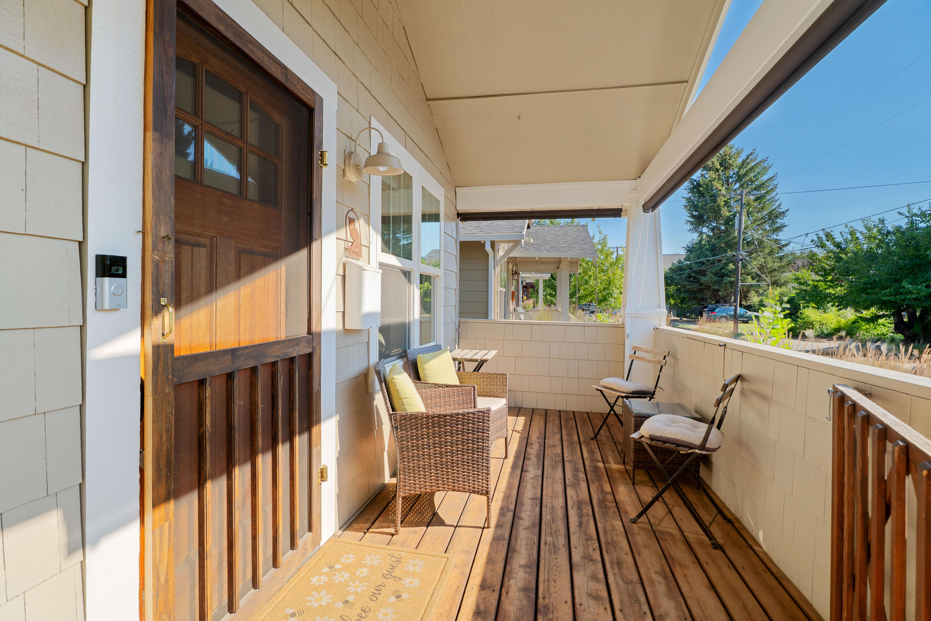 440 NW Riverfront Street