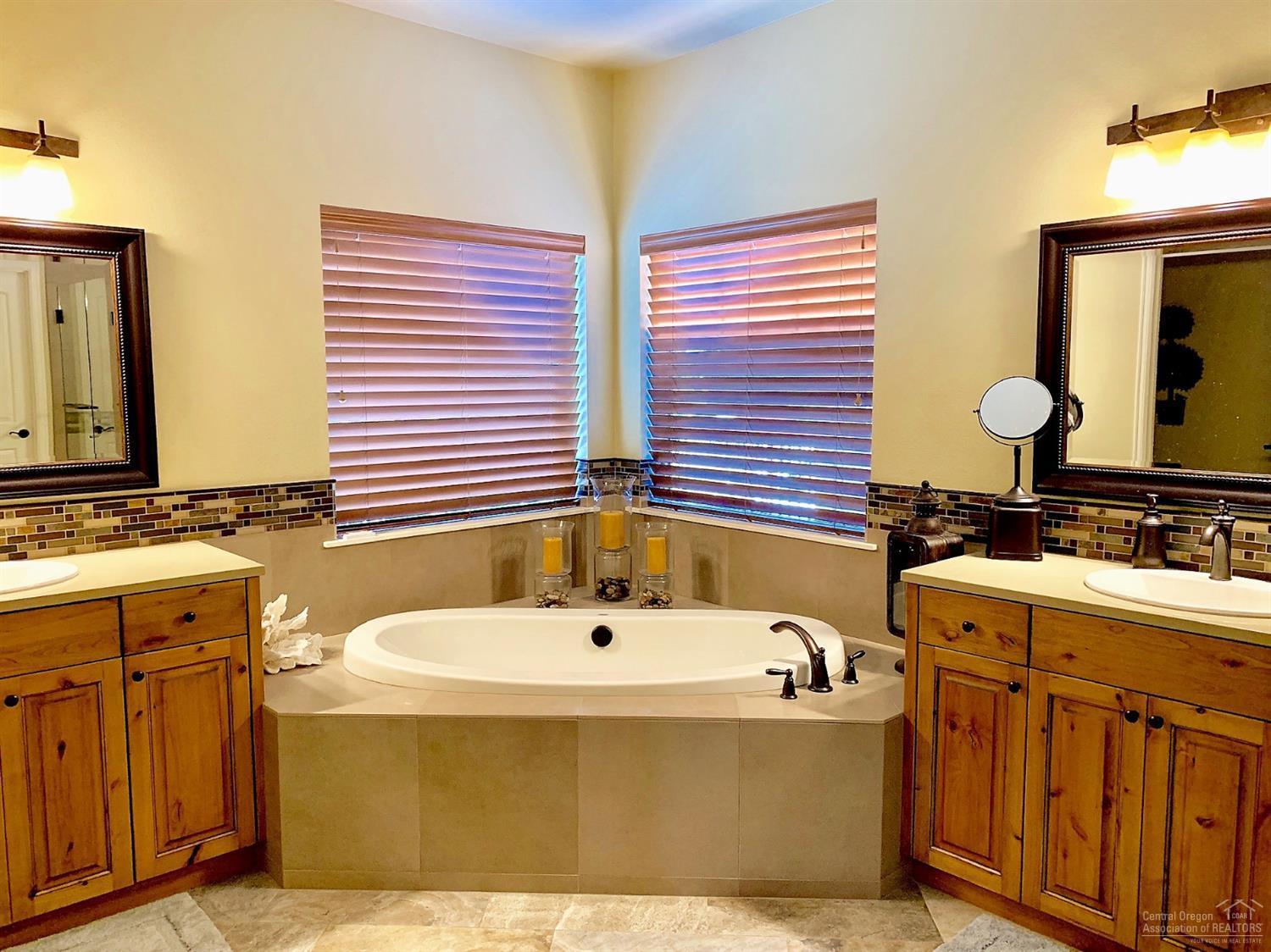 Eagle Crest - Residential