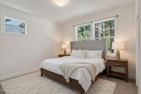 Tiny photo for 19128 Park Commons Drive, Bend, OR 97703 (MLS # 220222958)