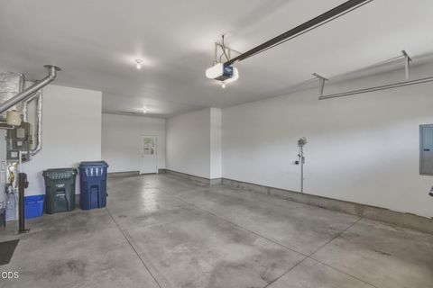 Tiny photo for 19128 Park Commons Drive, Bend, OR 97703 (MLS # 220222958)