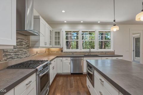 Tiny photo for 19128 Park Commons Drive, Bend, OR 97703 (MLS # 220222958)