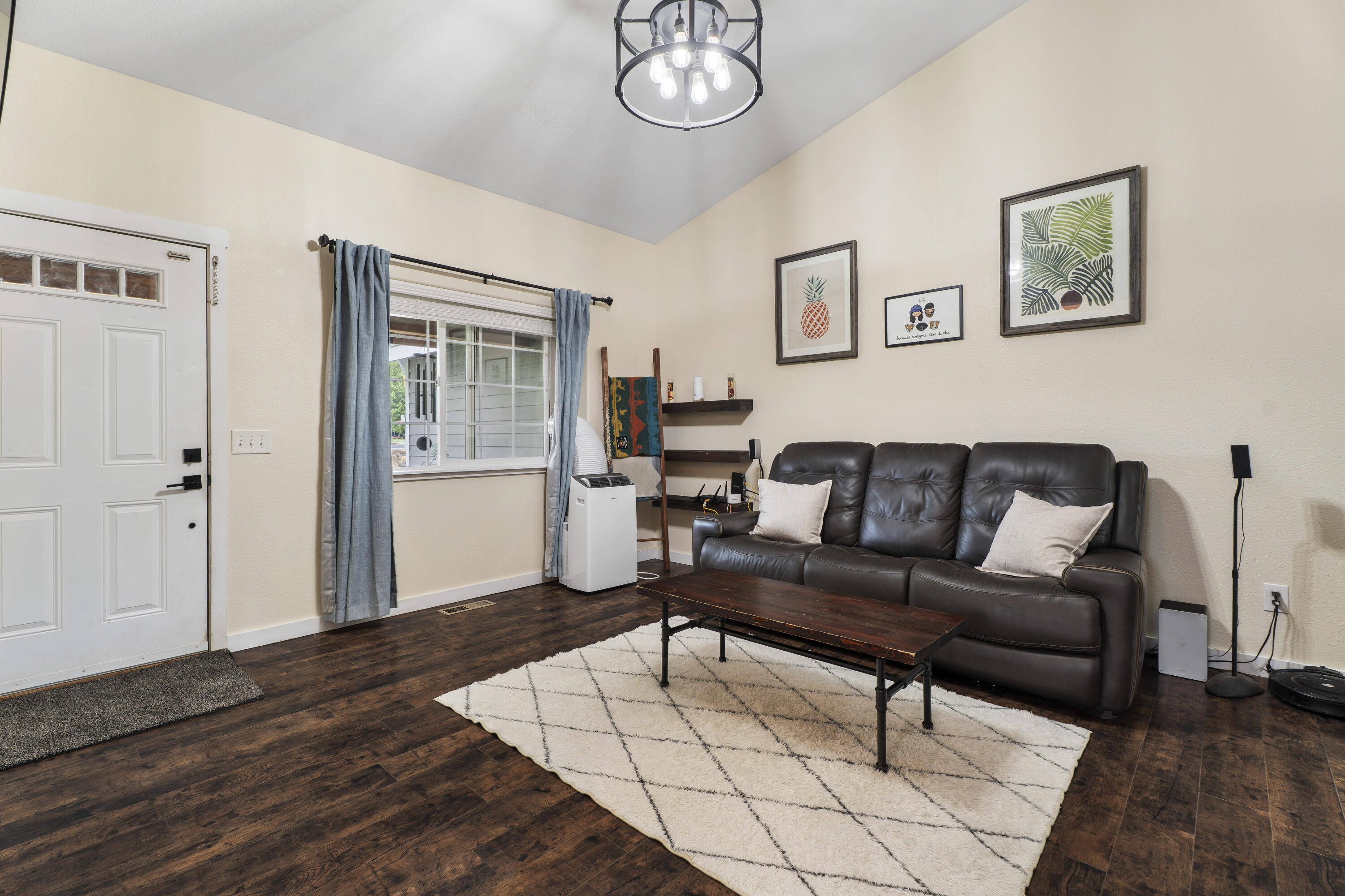 Bella Vista - Residential