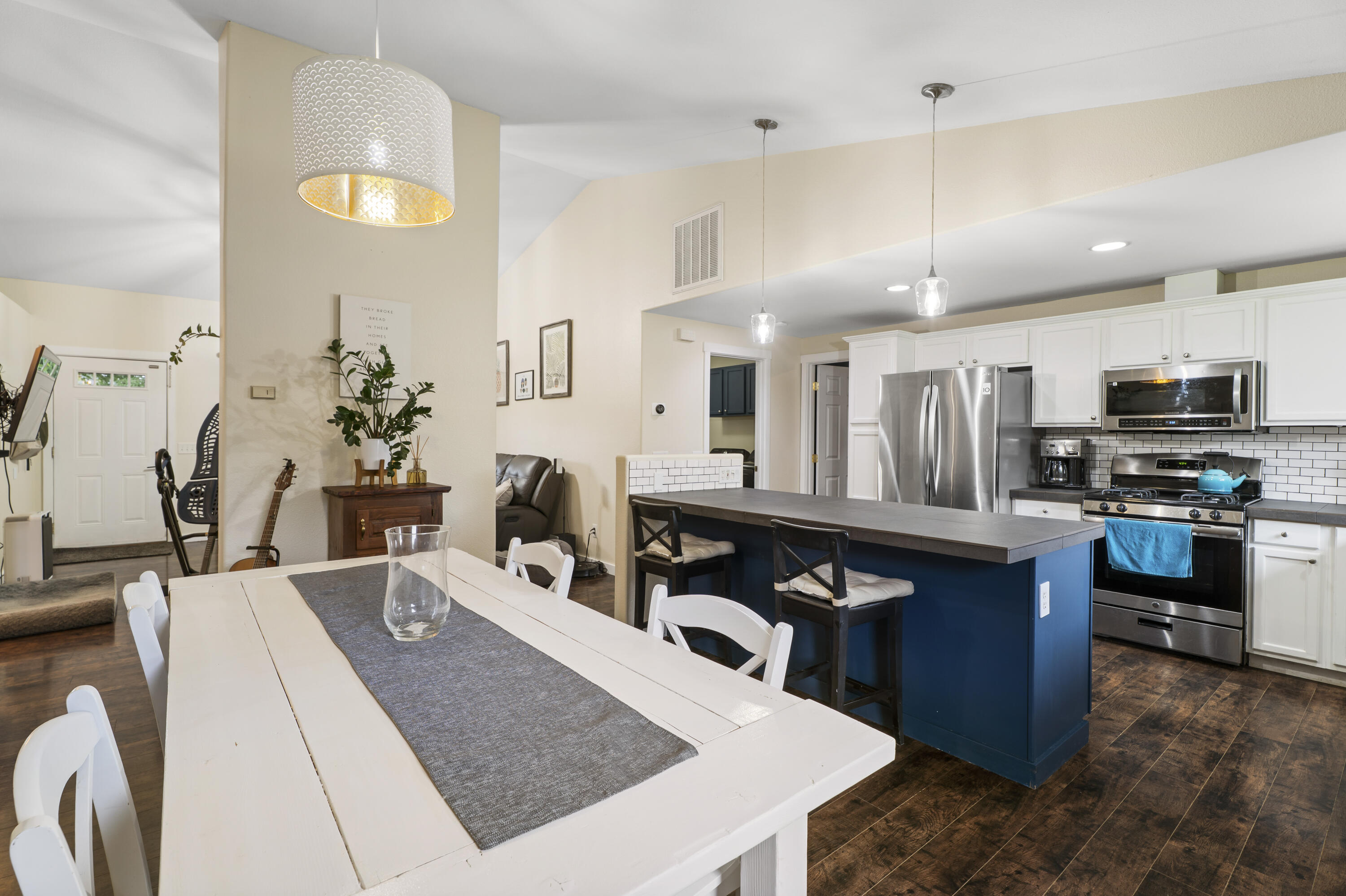 Bella Vista - Residential