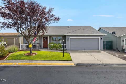Photo of 2360 Evan Way, Central Point, OR 97502 (MLS # 220227233)