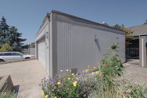 Tiny photo for 228 Mount Echo Drive, Medford, OR 97504 (MLS # 220226535)