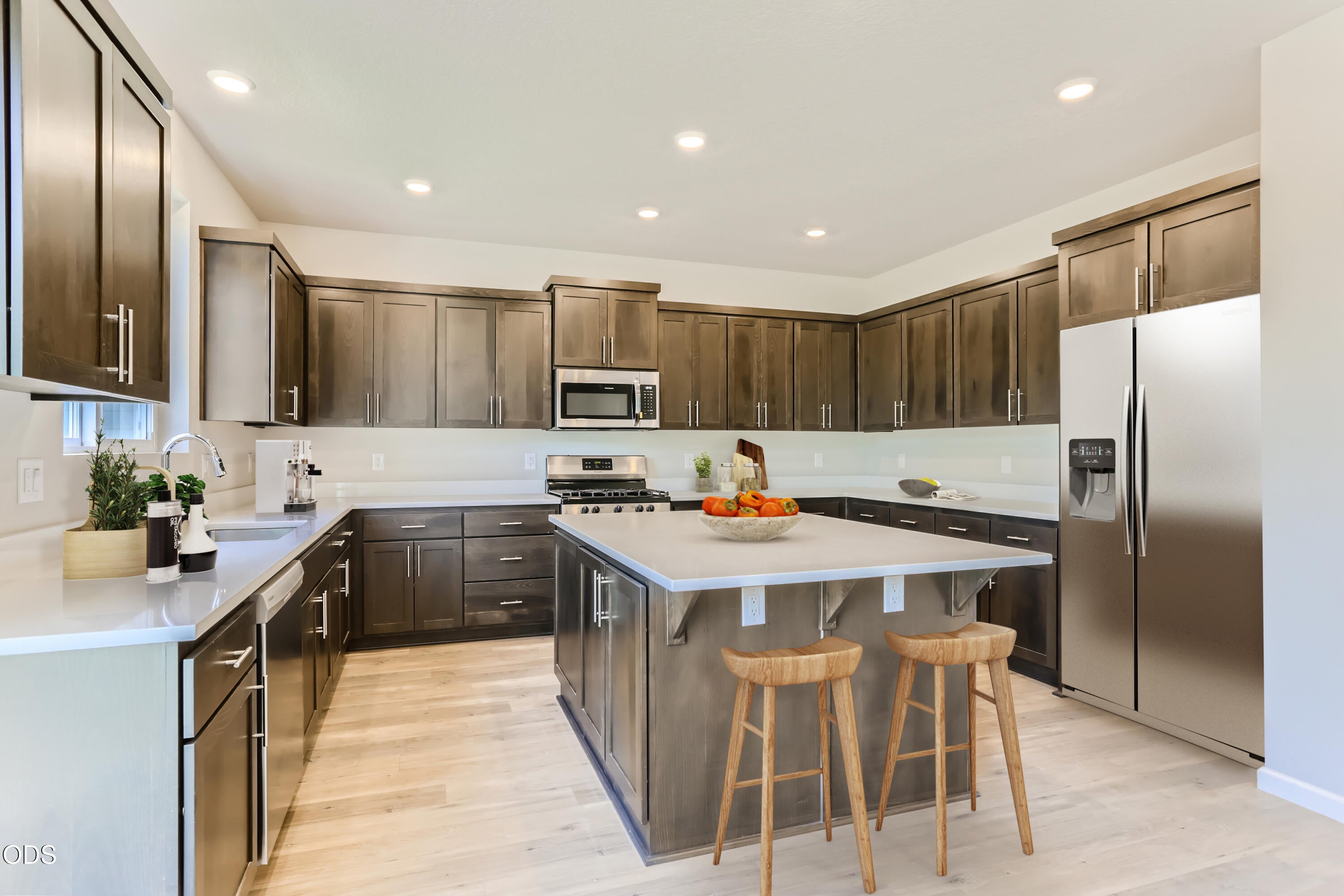 63107 NE Henningsen Pl