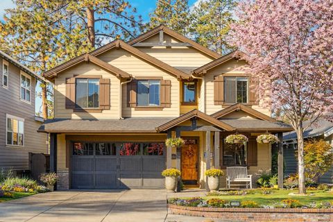 1094 E Horse Back Trail Sisters OR 97759